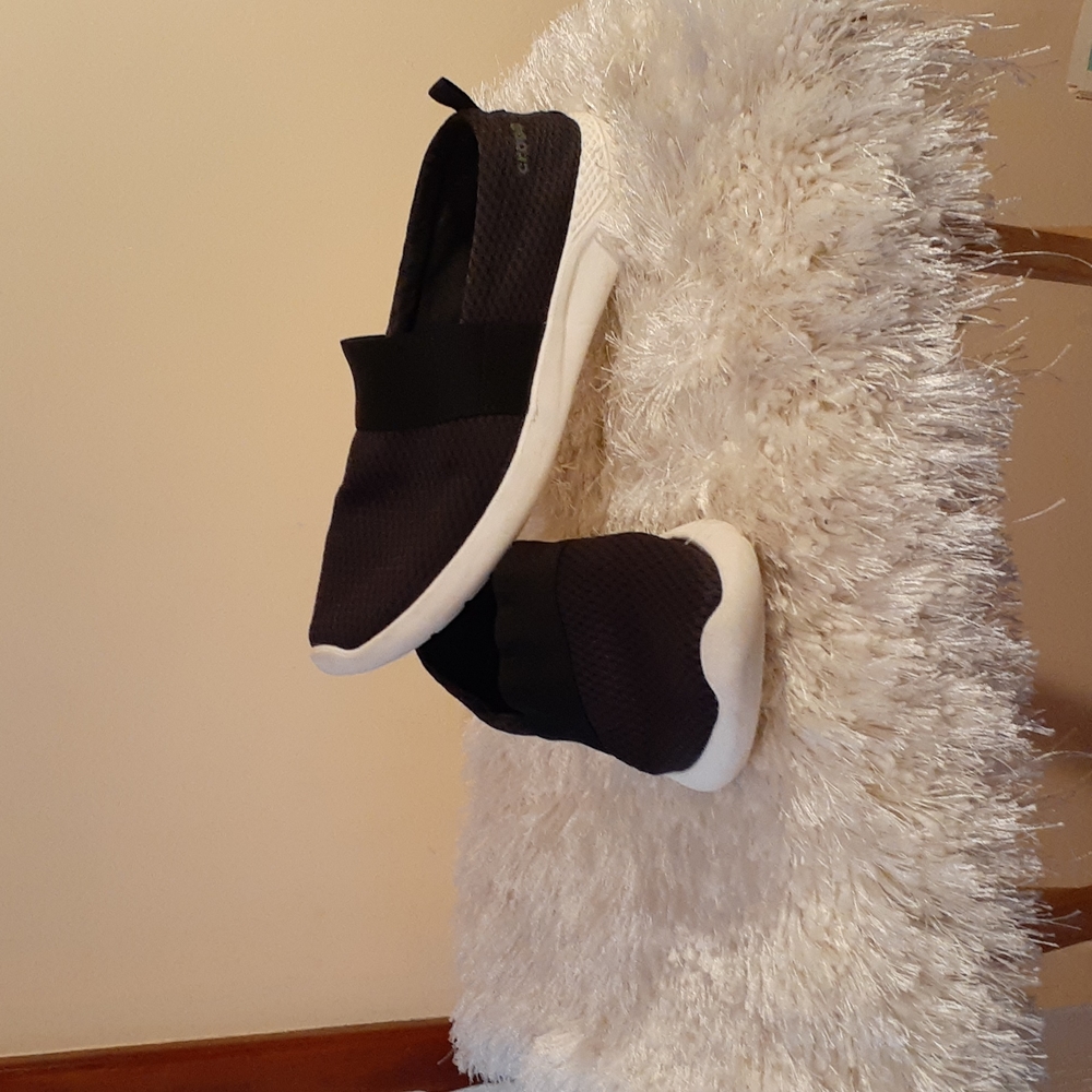 LightRide Crocs size 10 but fit like a 9.5